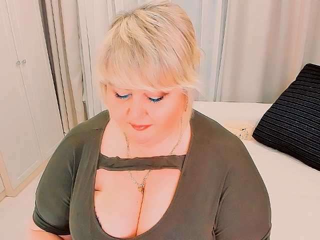 XBIGTITSXX's BongaCams show and profile