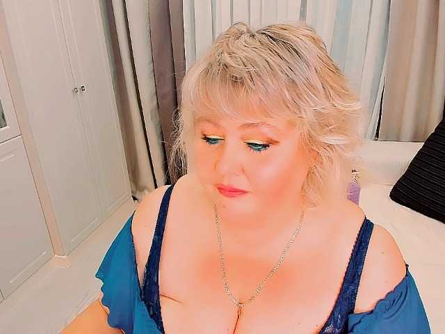 XBIGTITSXX — live female cam
