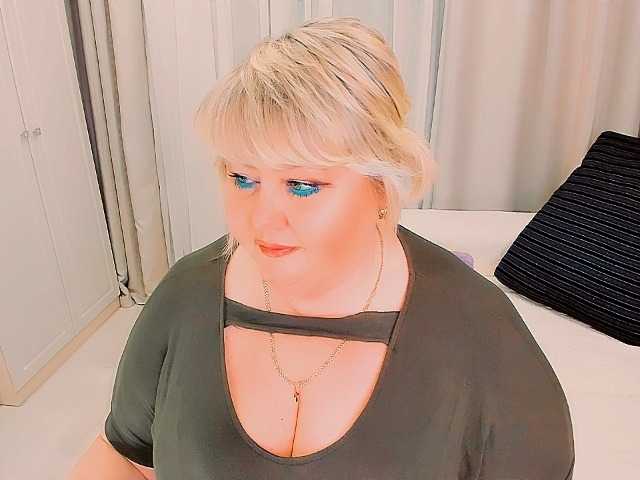 XBIGTITSXX's BongaCams show and profile