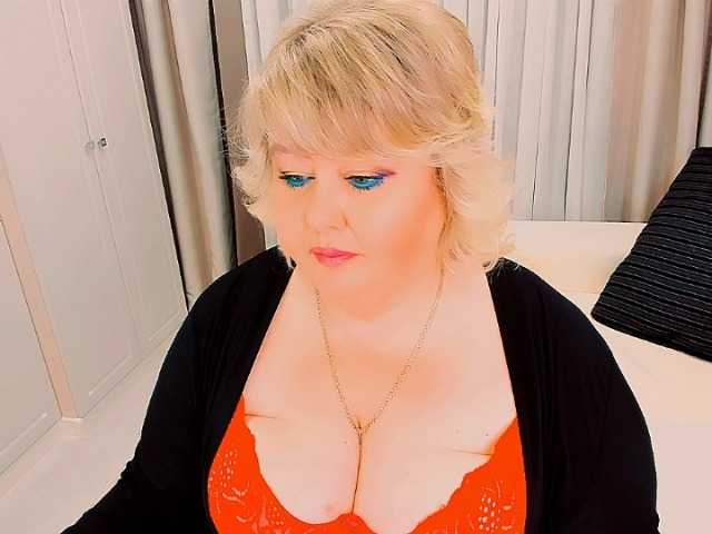 XBIGTITSXX live cam preview