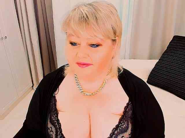 XBIGTITSXX webcam