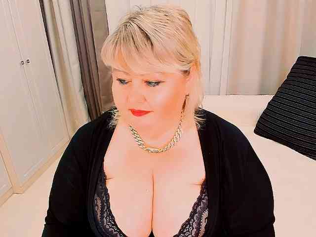 XBIGTITSXX webcam