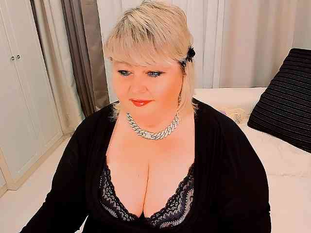 XBIGTITSXX webcam