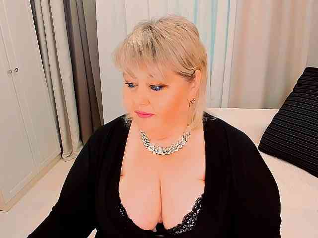 XBIGTITSXX webcam