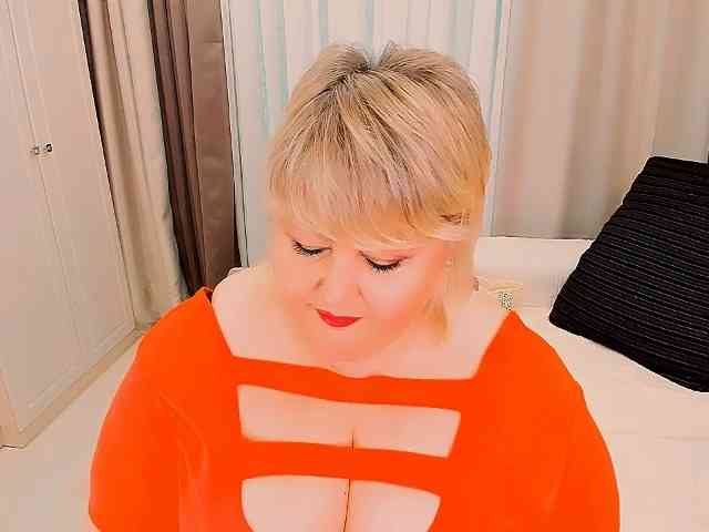 XBIGTITSXX webcam