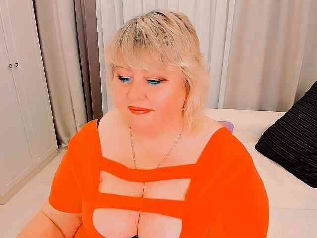 XBIGTITSXX webcam