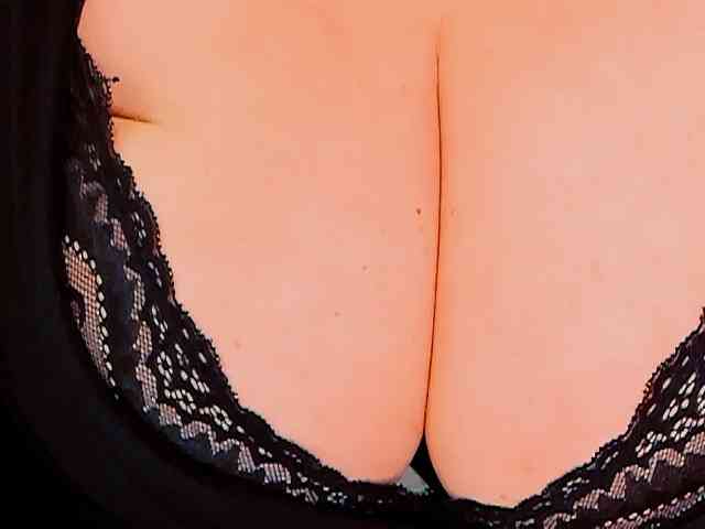 XBIGTITSXX webcam