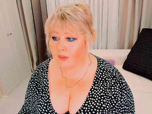 XBIGTITSXX webcam