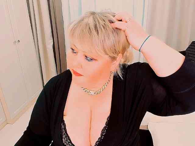 XBIGTITSXX webcam