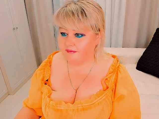 XBIGTITSXX webcam