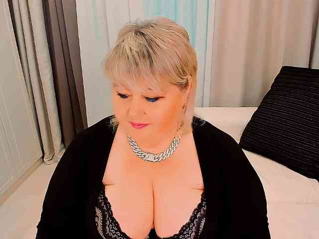 XBIGTITSXX webcam
