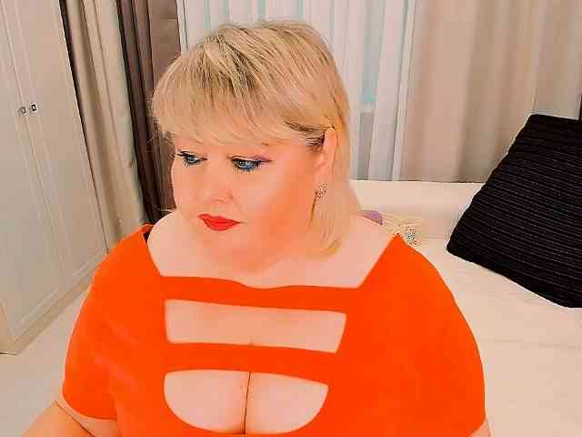XBIGTITSXX webcam