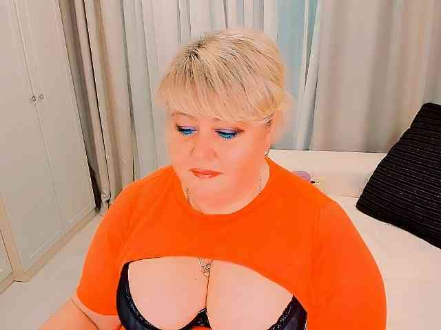 XBIGTITSXX webcam