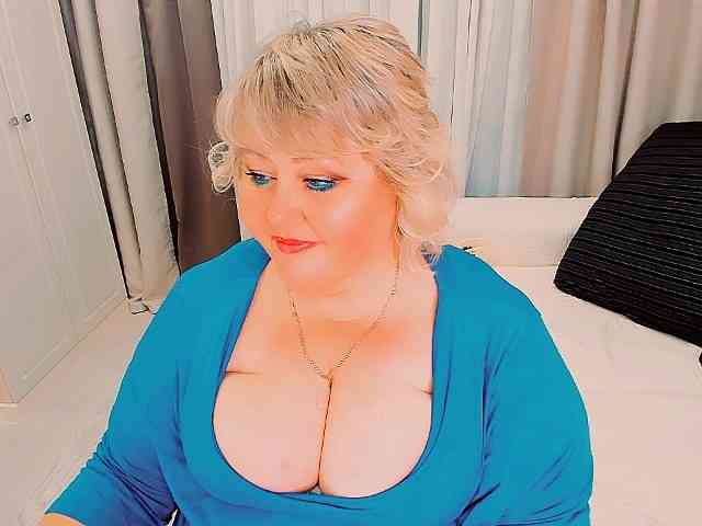 XBIGTITSXX webcam