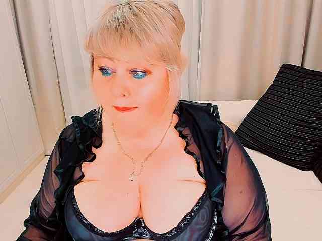 XBIGTITSXX webcam