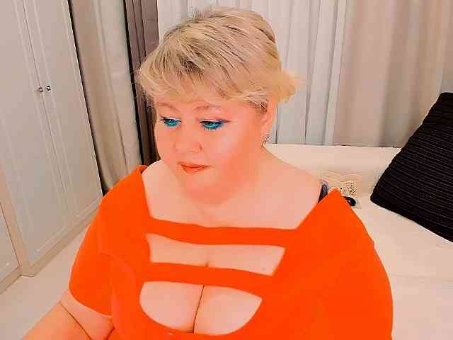 XBIGTITSXX webcam
