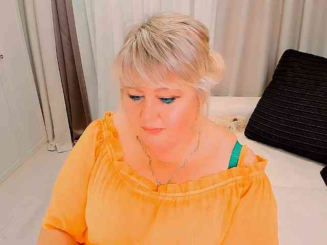 XBIGTITSXX webcam