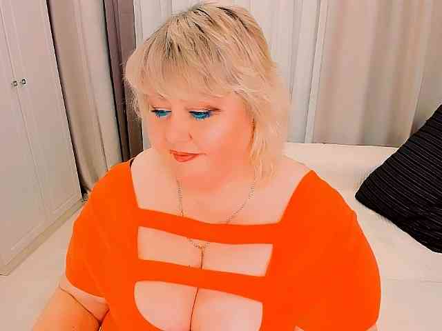 XBIGTITSXX webcam