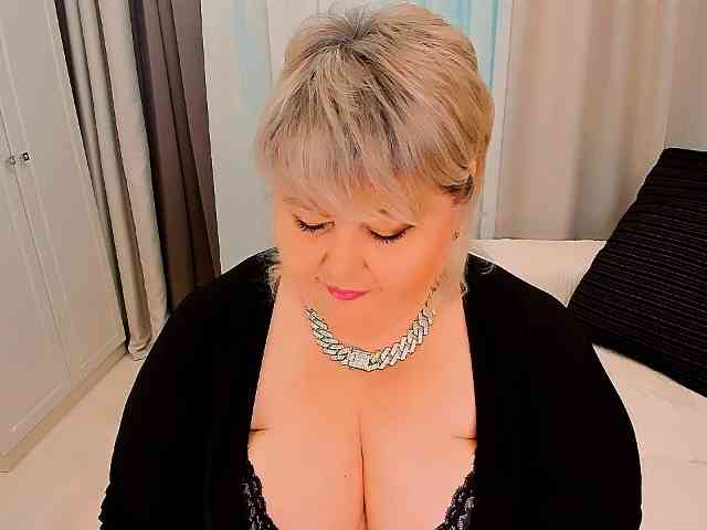 XBIGTITSXX webcam