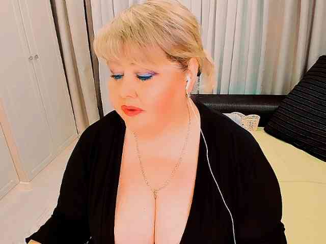 XBIGTITSXX webcam