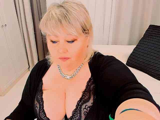 XBIGTITSXX webcam