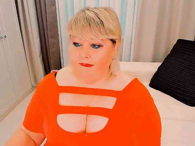 XBIGTITSXX webcam