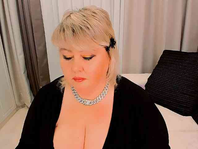 XBIGTITSXX webcam