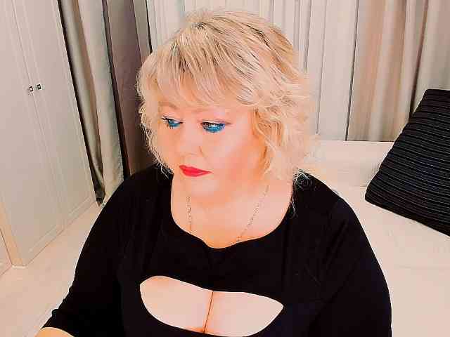 XBIGTITSXX webcam