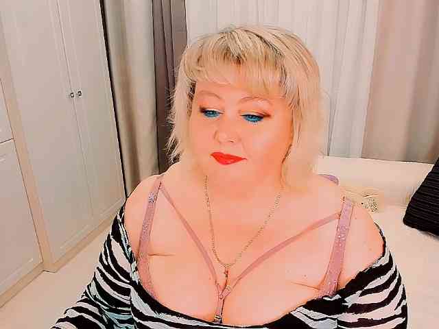 XBIGTITSXX webcam