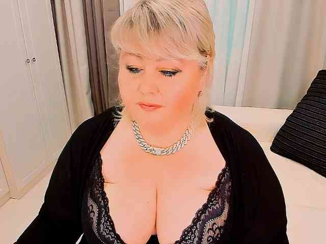 XBIGTITSXX webcam