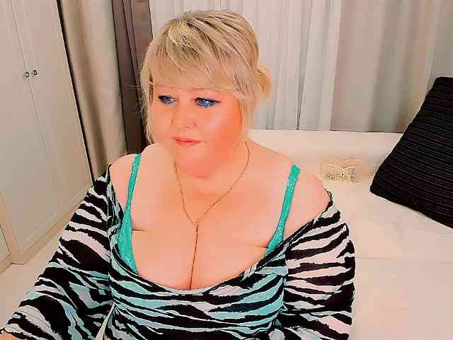 XBIGTITSXX webcam