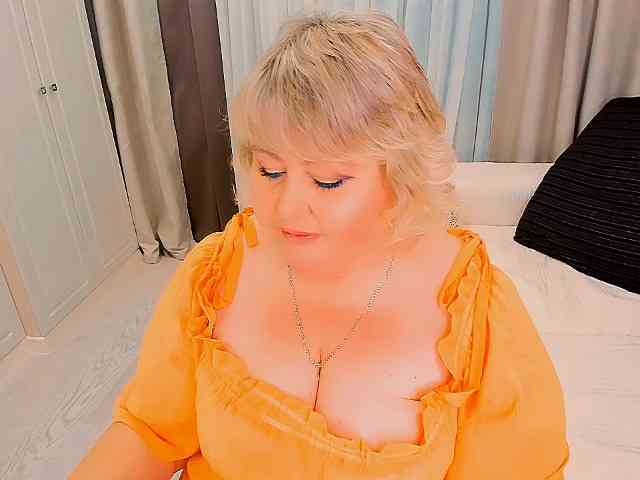 XBIGTITSXX webcam
