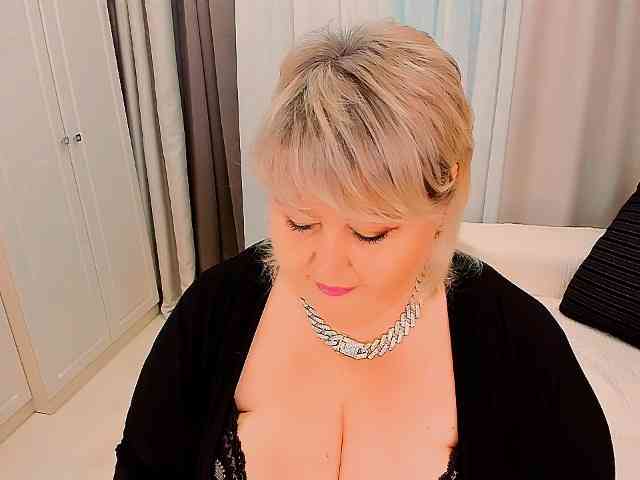 XBIGTITSXX webcam
