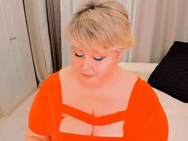 XBIGTITSXX webcam