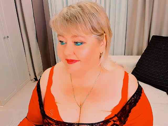 XBIGTITSXX webcam