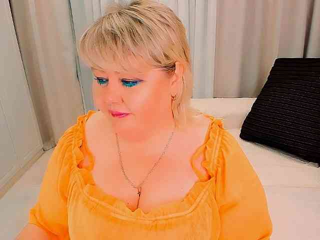 XBIGTITSXX webcam