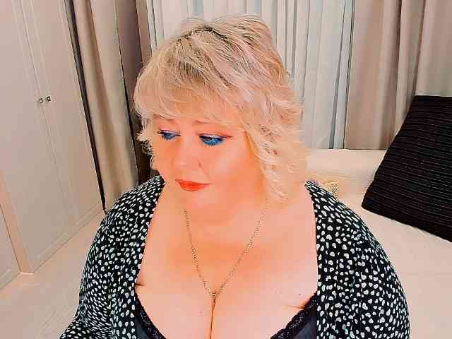 XBIGTITSXX webcam