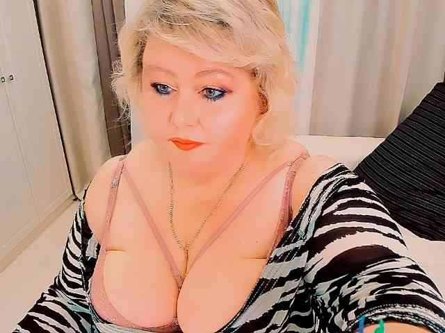 XBIGTITSXX webcam