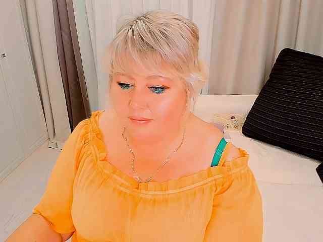 XBIGTITSXX webcam