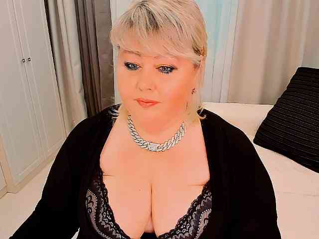 XBIGTITSXX webcam