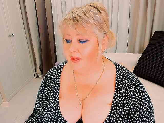 XBIGTITSXX webcam