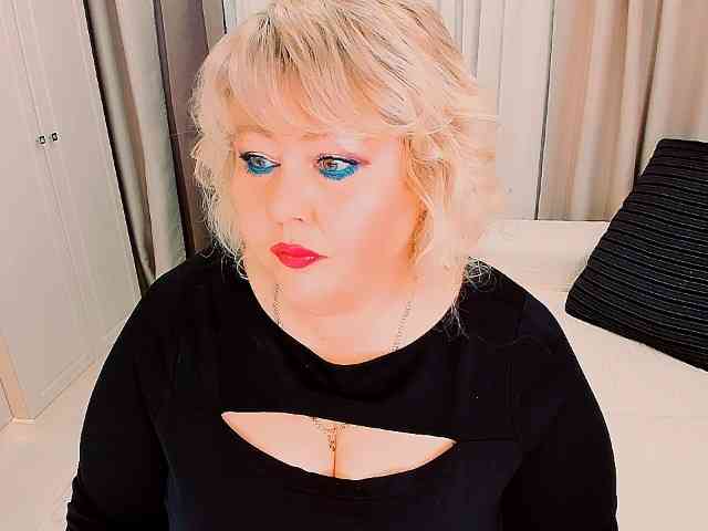 XBIGTITSXX webcam