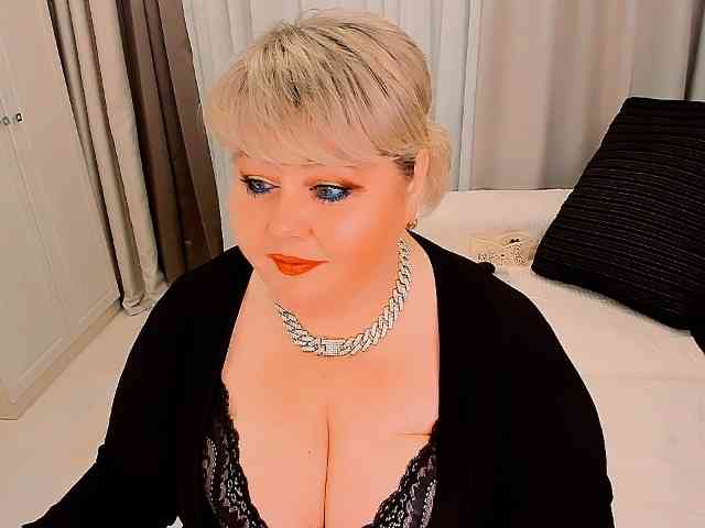 XBIGTITSXX webcam