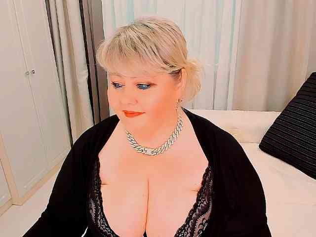 XBIGTITSXX webcam