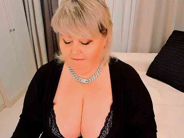 XBIGTITSXX webcam
