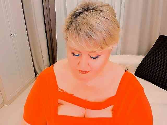 XBIGTITSXX webcam