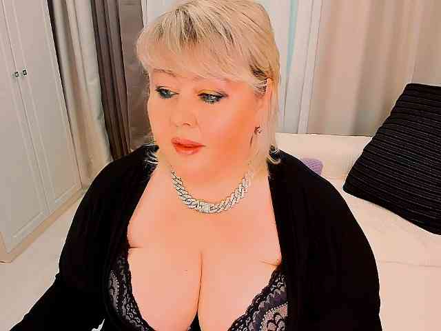 XBIGTITSXX webcam