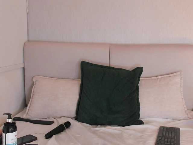 ARI-FLAME live cam on BongaCams