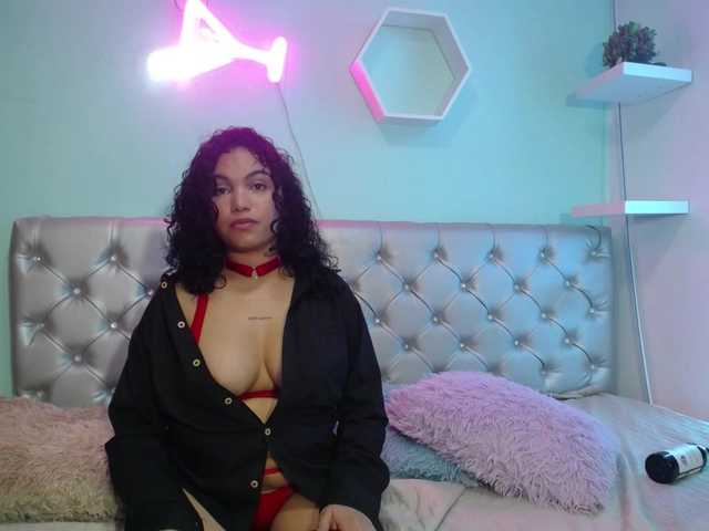 valeria-martinez19 live cam on BongaCams