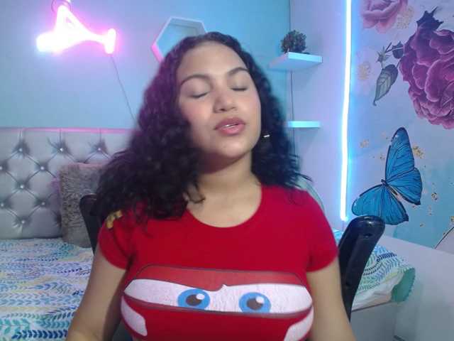 valeria-martinez19 live cam on BongaCams